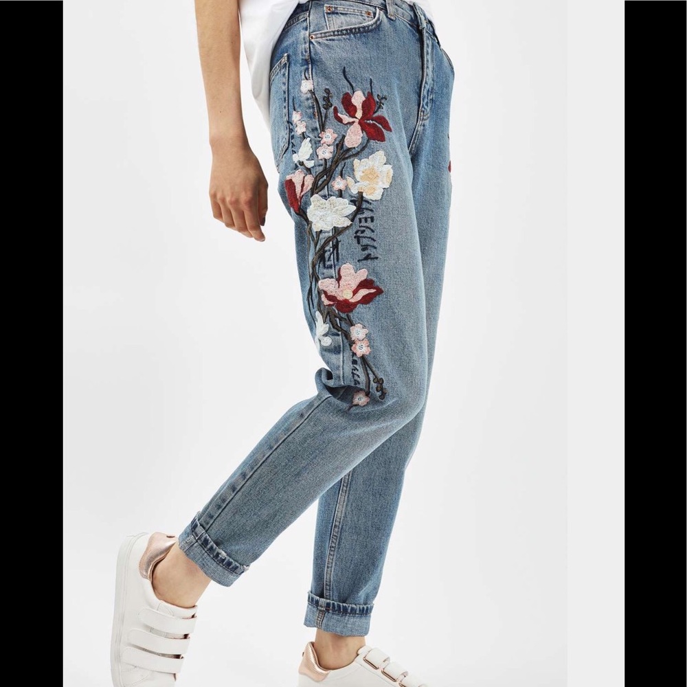 Topshop High Waisted MOM Jeans Size 6